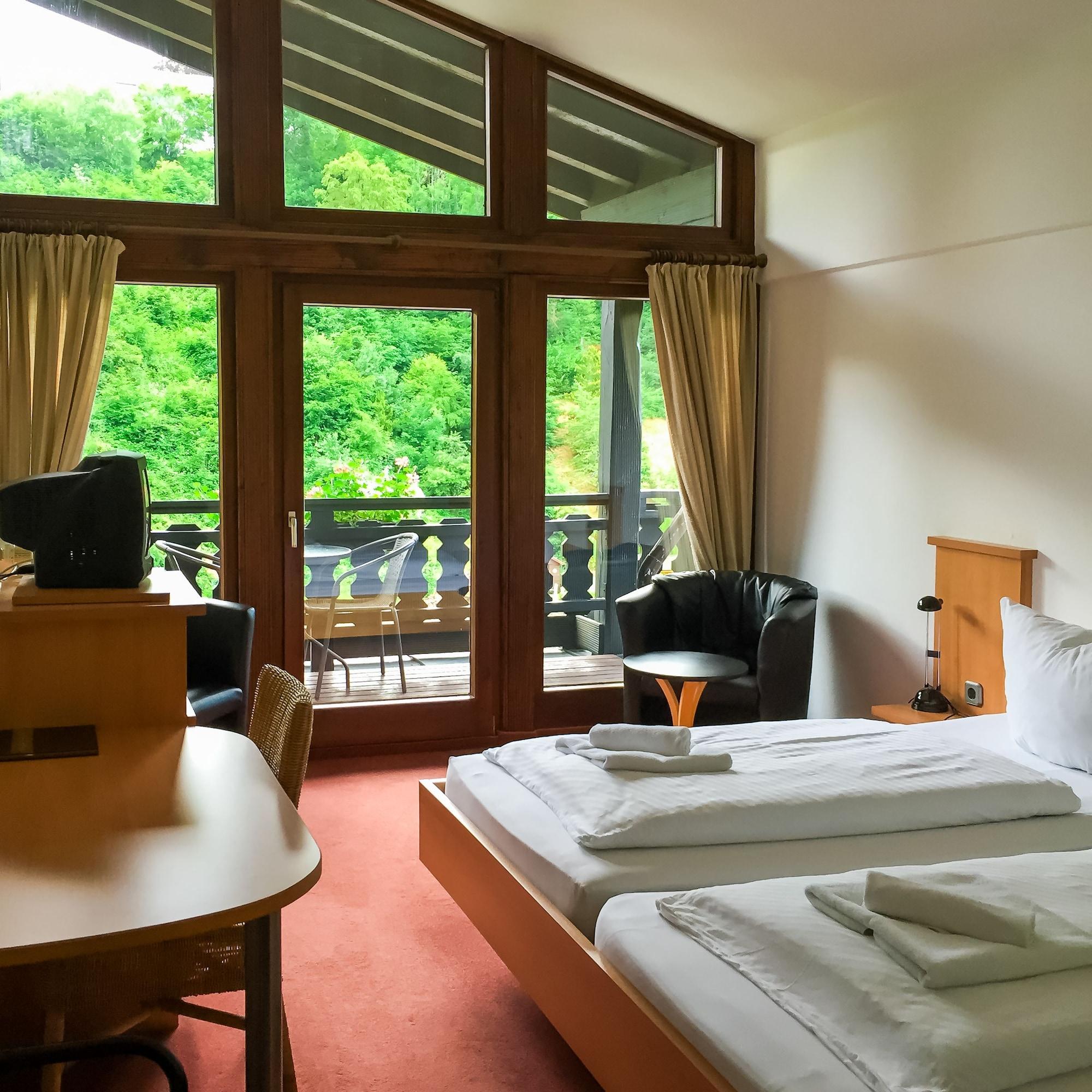 Kraehenbad Hotel Альпирсбах Экстерьер фото