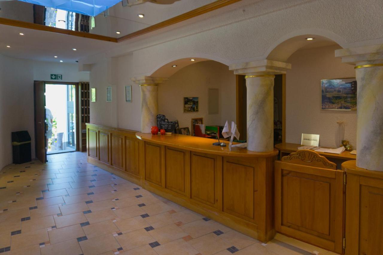 Kraehenbad Hotel Альпирсбах Экстерьер фото